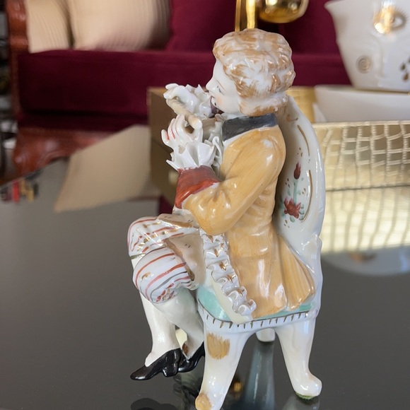 Porcelain figurine. - Picture 5 of 8